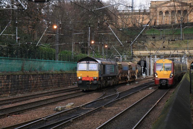 Photo of 6K99 in Princes St. Gardens (2)