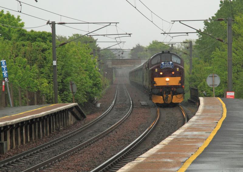 Photo of 1Z55 37676/37706 approach Troon 7/5/11