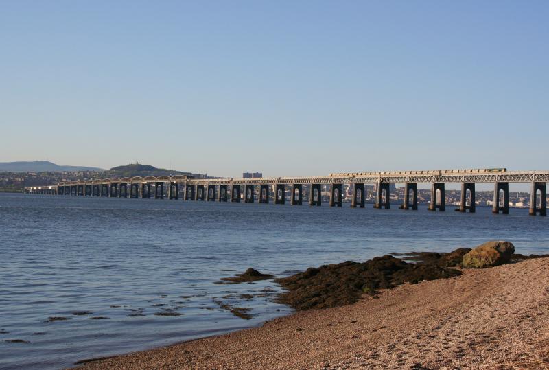 Photo of 66614 6B32 Tay Bridge 03/05/11