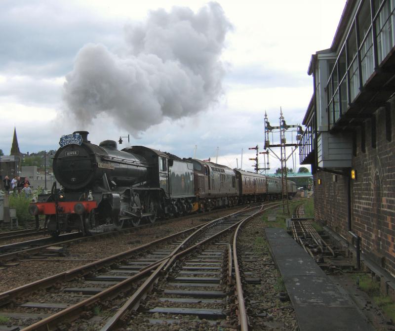 Photo of 61994 & 37676 leave Stirling with 1Z62 for Fort William