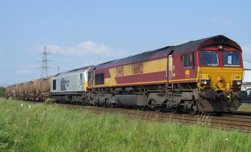 Photo of 66112 & 67029 with 6D83 at Larbert Junc.