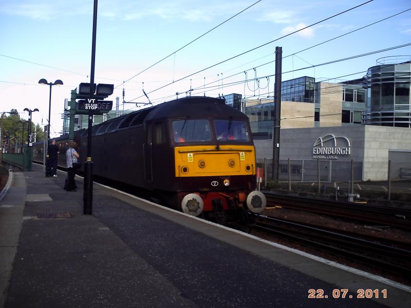 Photo of 47804 in edinburgh