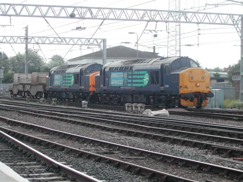 Photo of 37194 and 37604