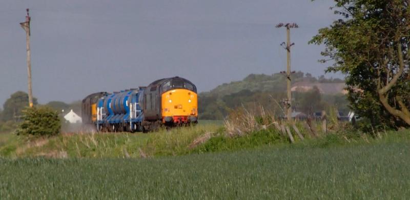 Photo of RHTT approaching Linlithgow