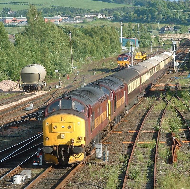 Photo of 37421 37427 Northern Belle Perth