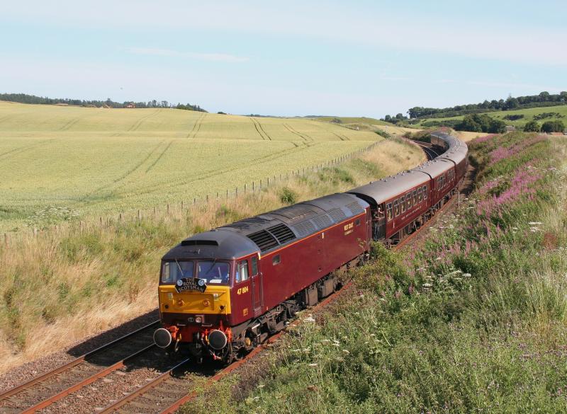 Photo of 47804 Royal Scotsman Wormit