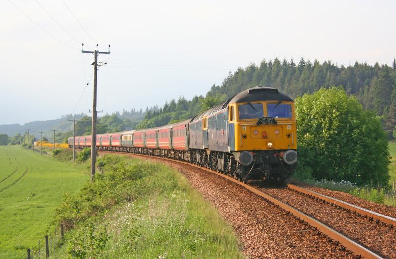 Photo of 47839 47805 Guay Level Crossing