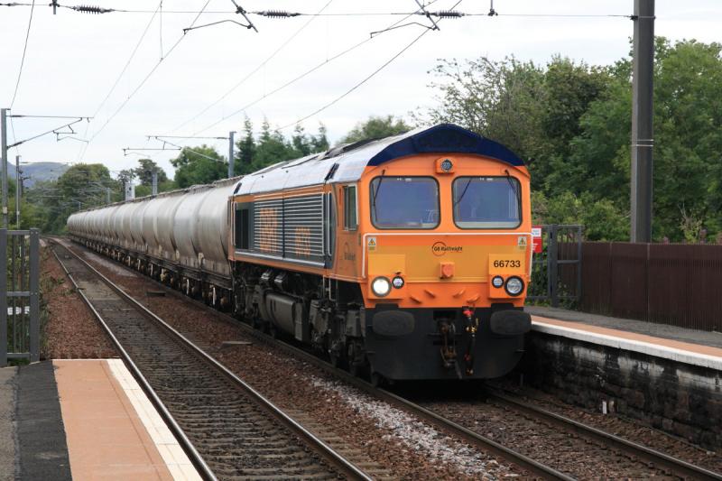 Photo of 66401 + 332 at Kingsknowe