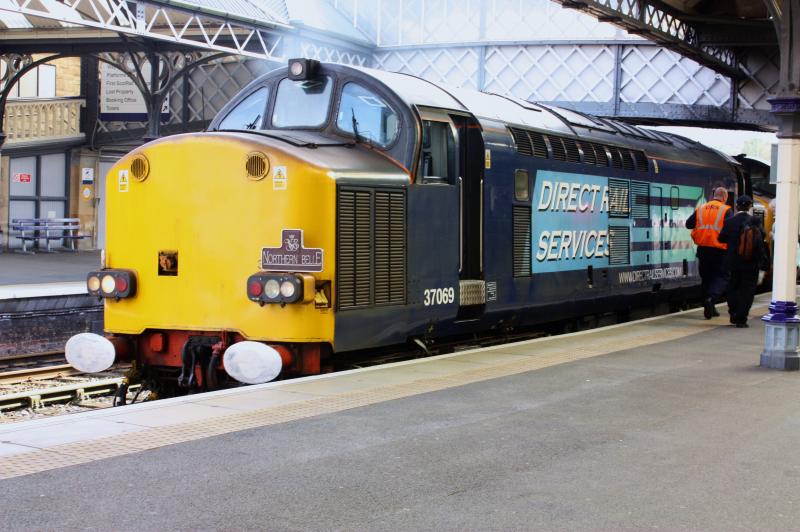 Photo of 37069 crewe-aberdeen northern belle ecs at perth